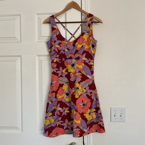 Title Nine floral athletic dress. - Picture 9 of 14